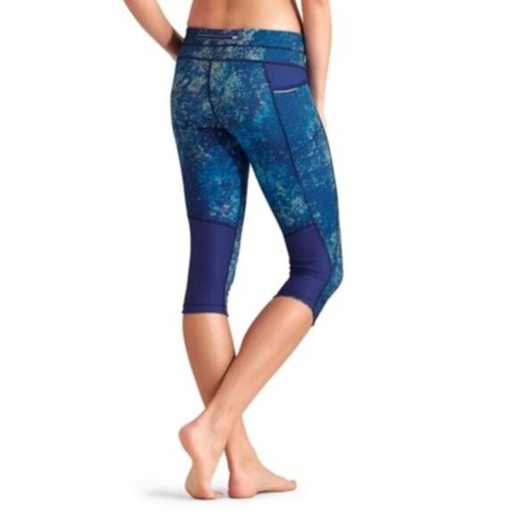 Athleta Splatter Be Free Knicker Capri Yoga Athletic Active Leggings XS VGC - Picture 10 of 11